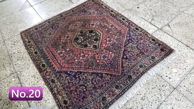 絨毯クエスト53【No.20】※現在、こちらの商品はイランに置いてあります。ご希望の方は先ずは在庫のご確認をお願いします。