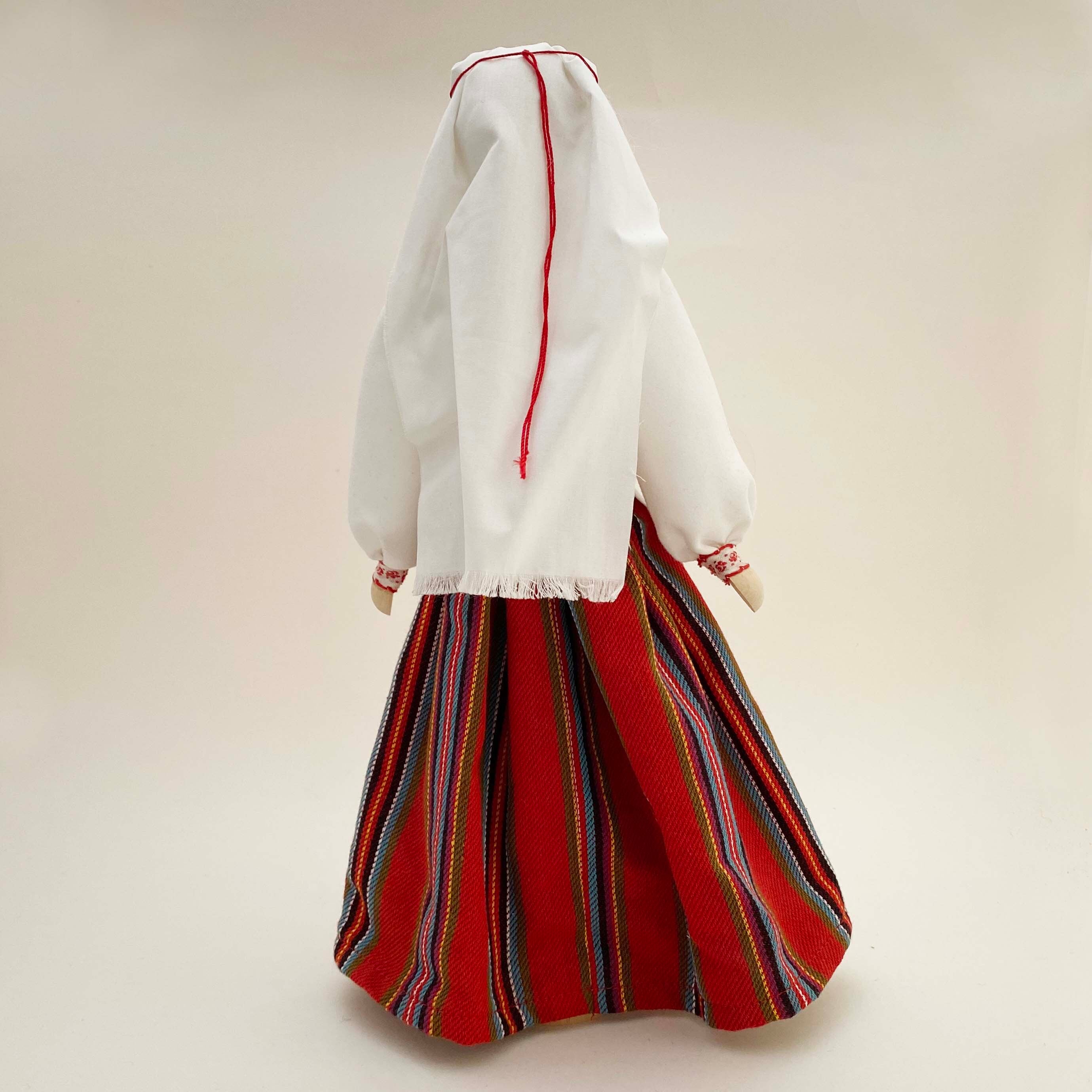 特大エストニアSALVO人形 トルヴァ民族衣装の貴婦人