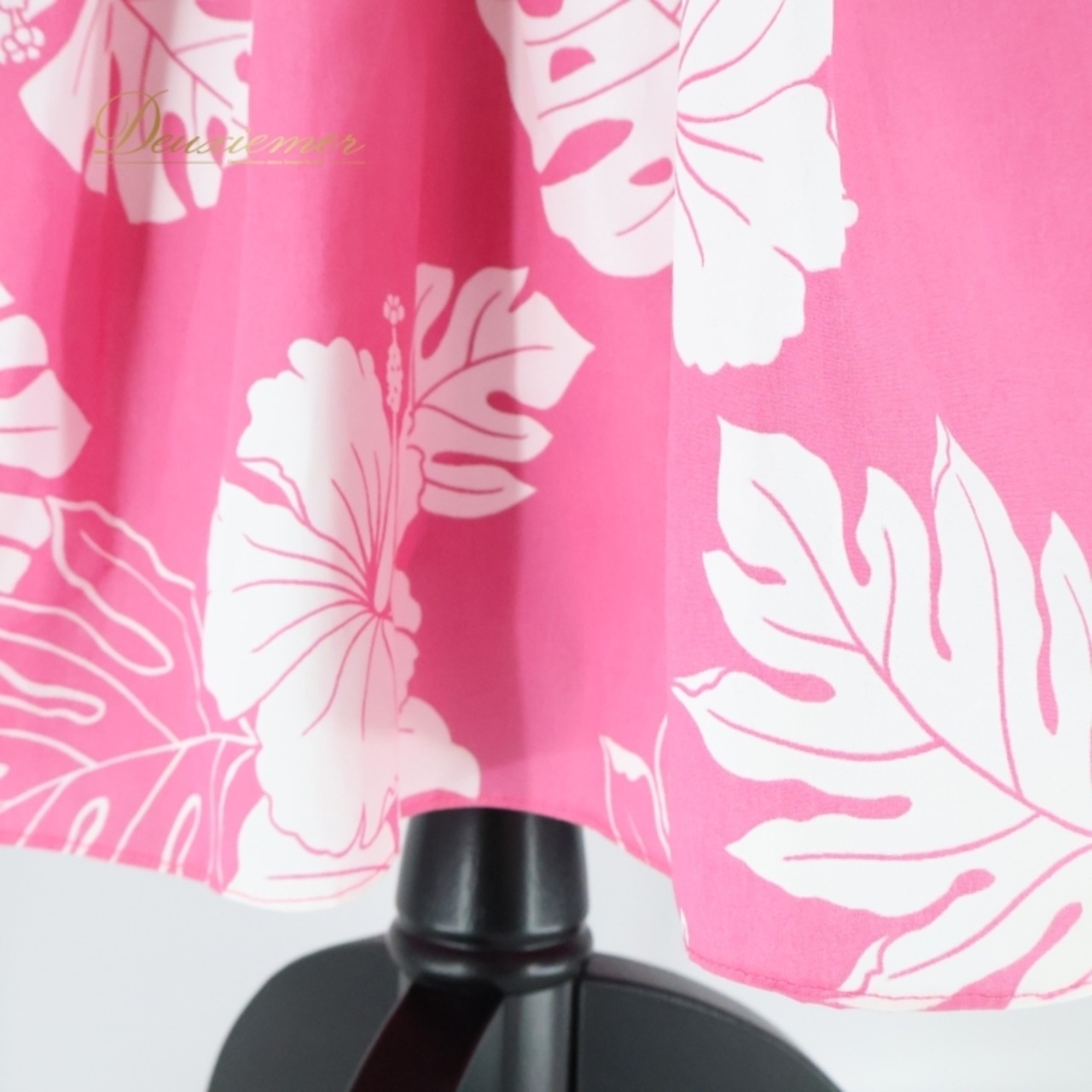 フラダンス 衣装 ワンピース ドレス ピンク系 ハイビスカス柄 モンステラ柄 フラ ダンス 明るい ハワイアン アロハ 華やか 白 半袖 ハワイアンプリント ホワイト系 ピンク ハイビスカス モンステラ おしゃれ 可愛い 明るい色合い  レディース