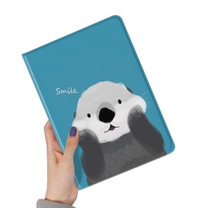 【数量限り】対応 iPad 9.7インチ iPad6 iPad5 iPadAir Air2 ケース 可愛い 動物 ラッコ クマ ウサギ ネコ 柄 イラスト アイパッド 6世代 5世代用 カバー 印刷 プリント ブック式 手帳型 柄物 オリジナルラッコ