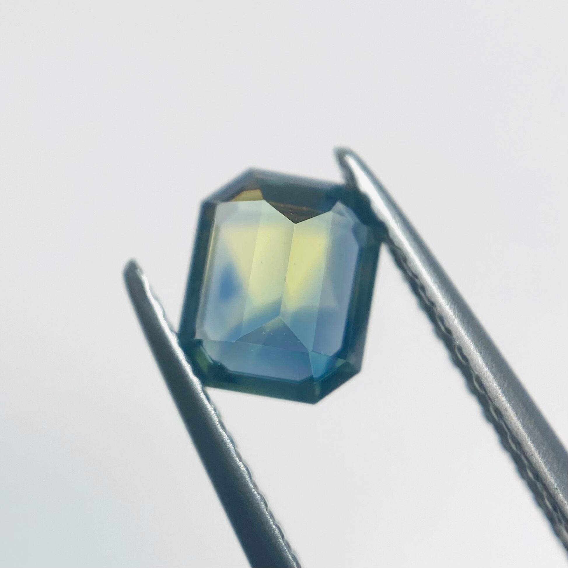 モザイクアートなサファイア