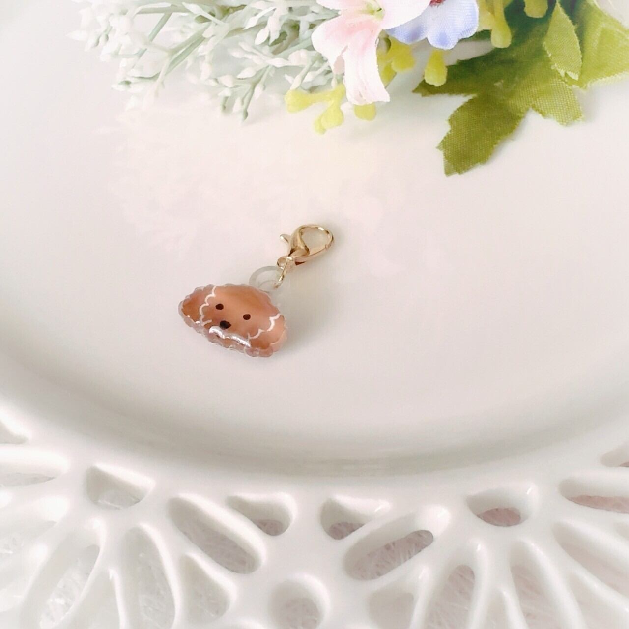 トイプードル/うさぎ♡夜桜チャーム♡レジン a レジン♡3色のうさぎ
