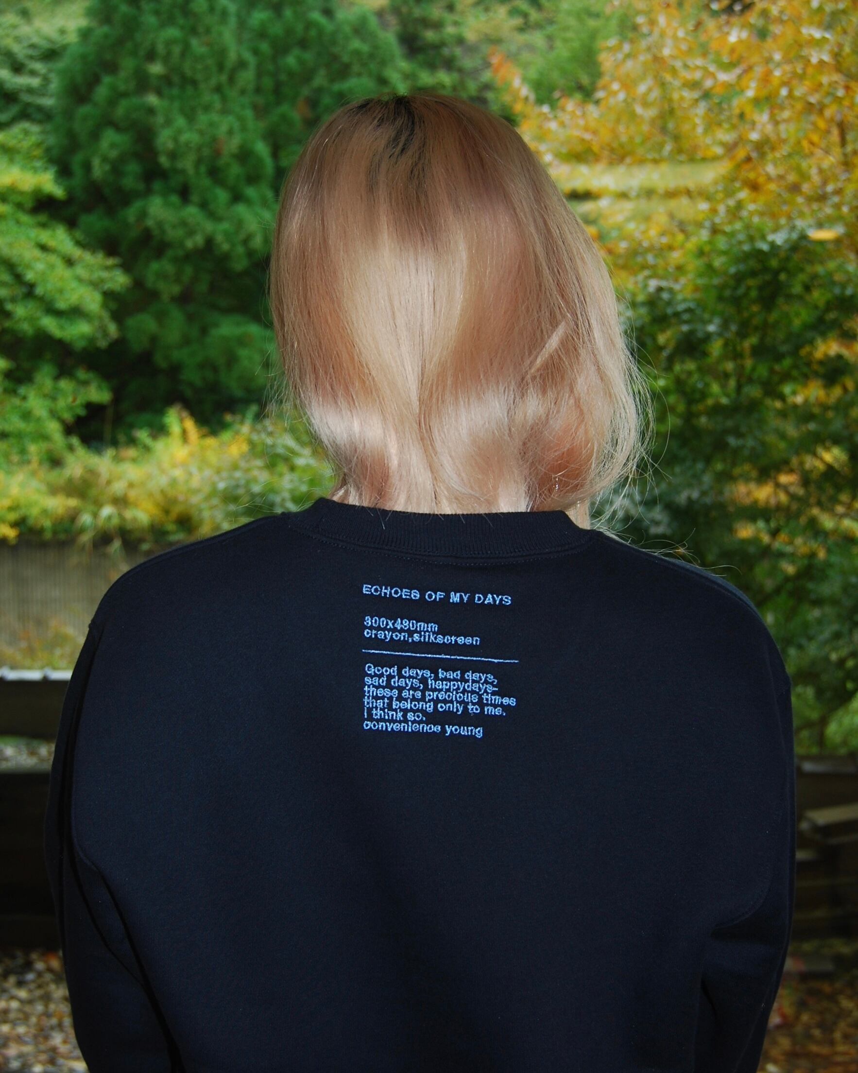 ECHOES OF MY DAYS SWEAT : NAVY | CONVENIENCE YOUNG