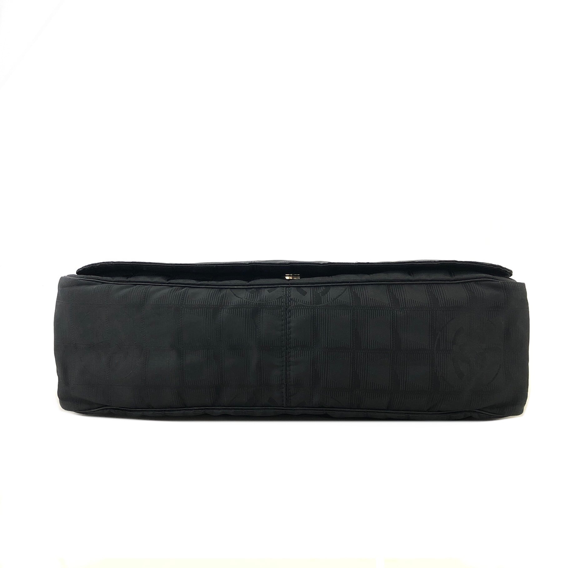 CHANEL シャネル ニュートラベルライン ナイロン ショルダーバッグ