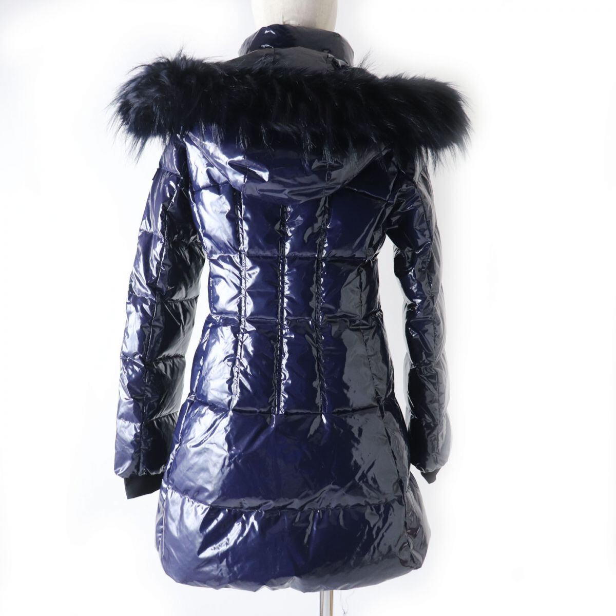 [新品未使用] TATRAS ファー付き青ダウンベスト　サイズ01 TATRAS（ダウンベスト）のフリマアイテム一覧 [新品未使用] TATRAS