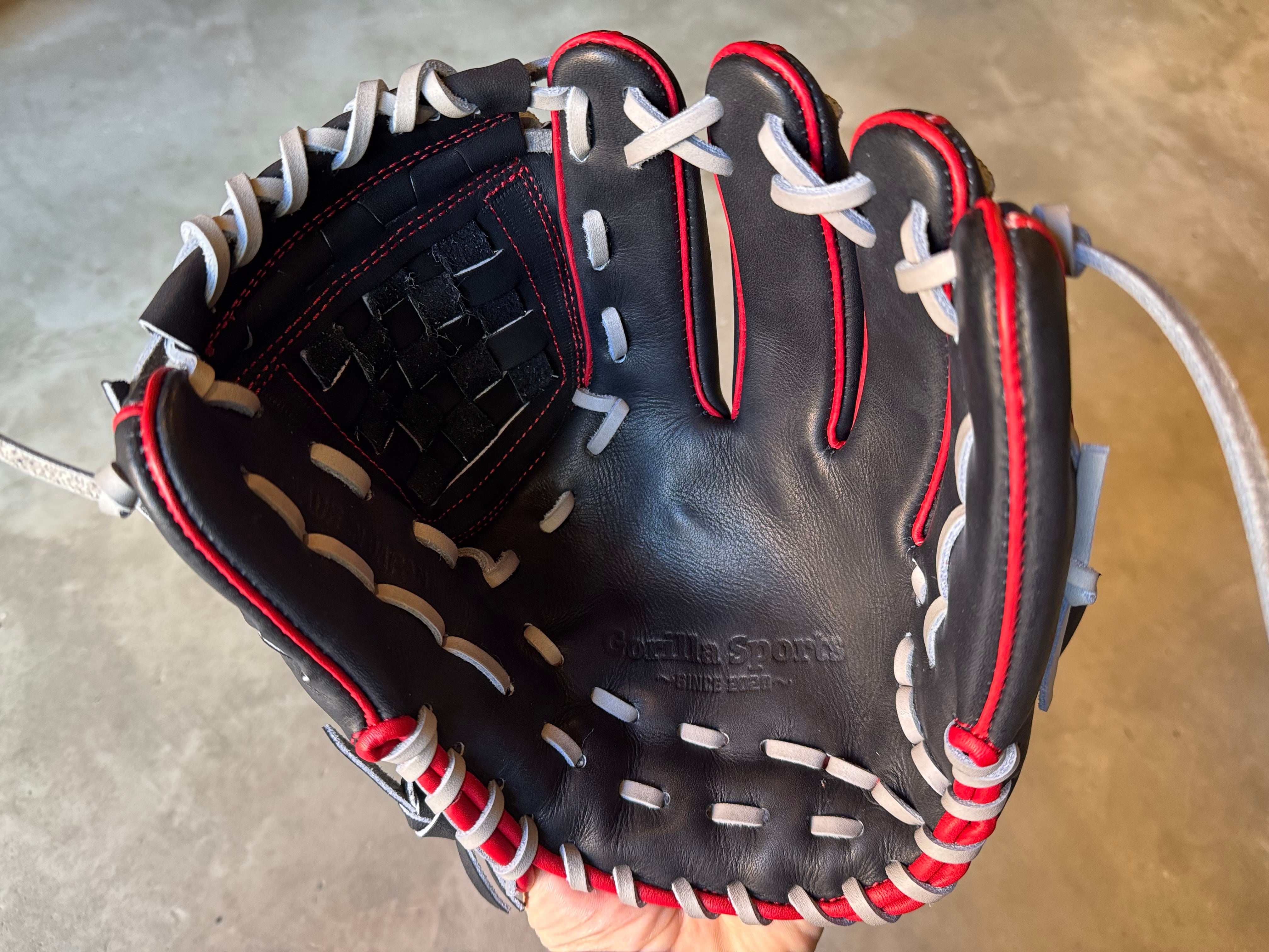 限定モデル【GS】軟式用グローブ 内野手当て挟み型 ゴリラブラック