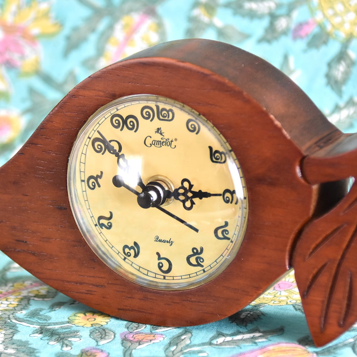タイ文字 木製置き時計 キャメロット マンゴー | Phnom プノン