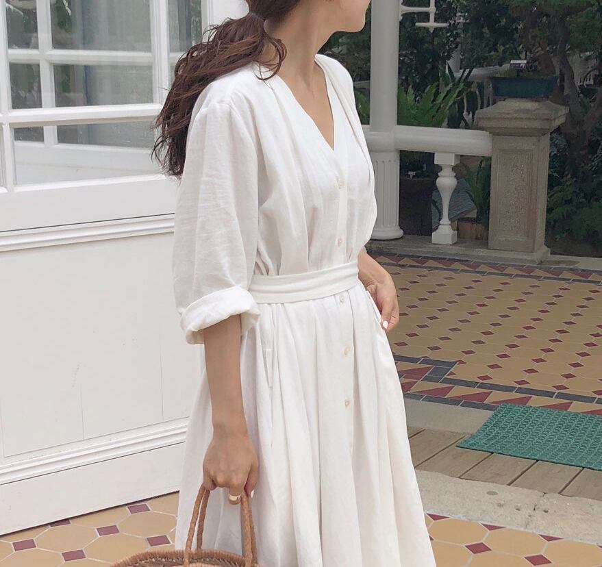 シャツワンピース ロングワンピース レディース ワンピース ロング 夏 白 黒 Vネック ウエストリボン フロントボタン シャツワンピ ワンピースドレス 夏ワンピース 大人 上品 リゾート レトロ シック きれいめ 大人可愛い オフィス カジュアル 春 夏 抜け感 新作 トレンド