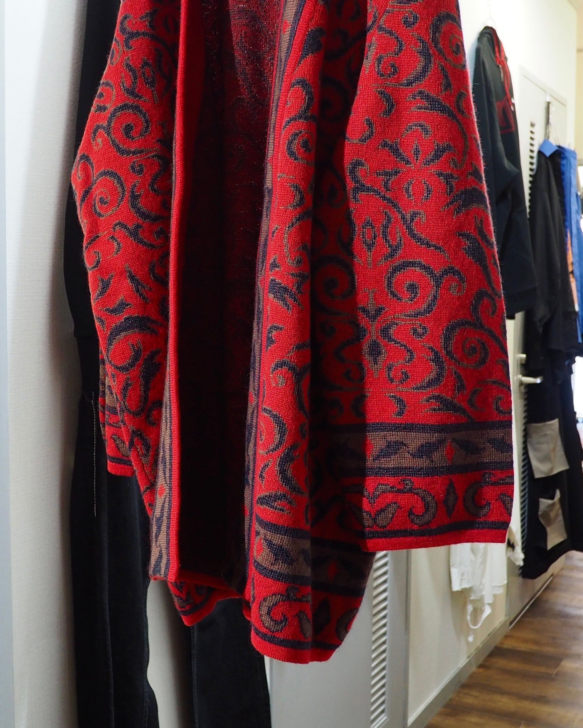 1990s Beautiful Oriental pattern vintage knit cardigan