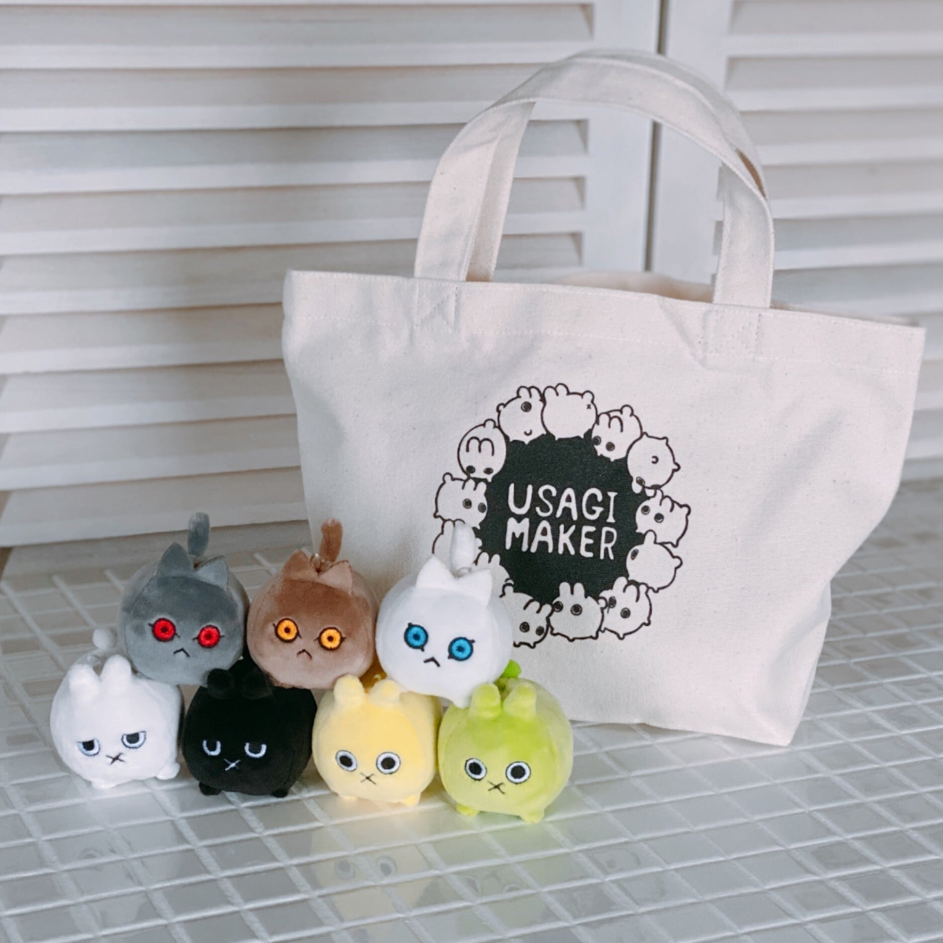 カプセルトイ・USAGIMAKER産オオカミ＆ウサギたちぬいぐるみ（第二弾