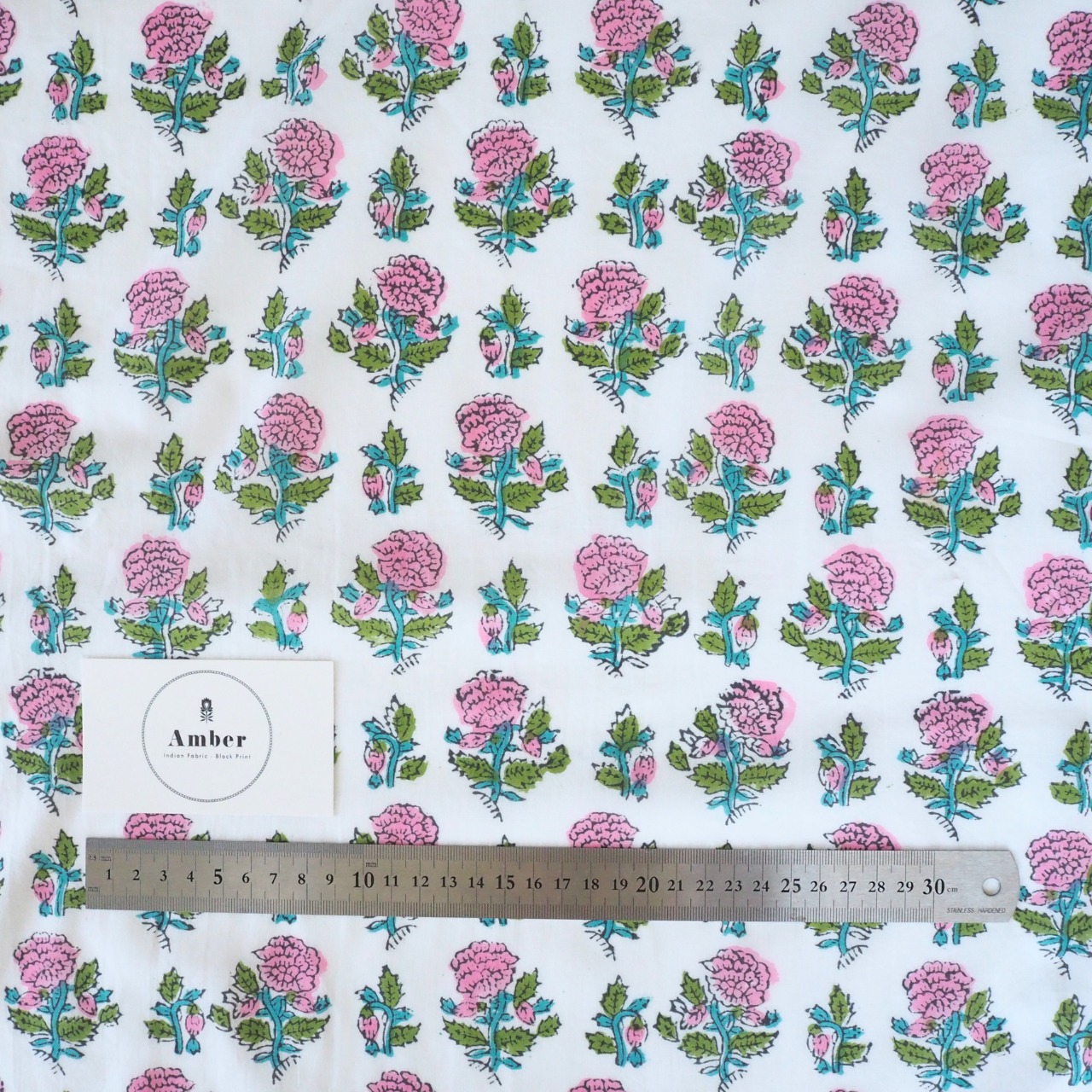 ブロックプリント生地【50cm単位】インド綿  miniローズ柄 白×ピンク #21110-WT1