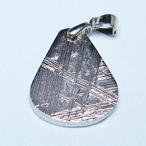 ギベオン ペンダント 隕石 メテオライト 一点物 メール便可 112-13415