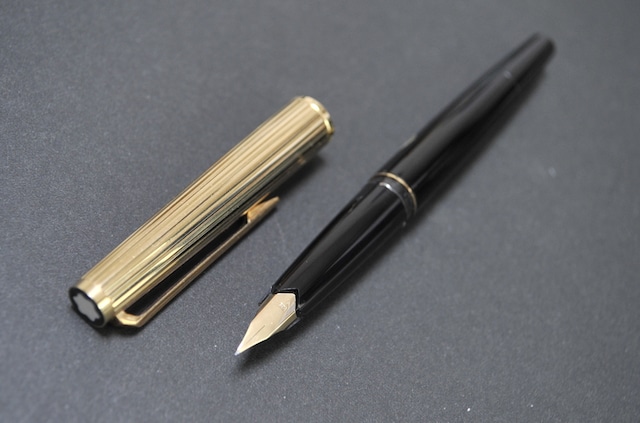 '70s　モンブラン＃２２７　MONTBLANC #227　（極細字）　14K　　　　　01299