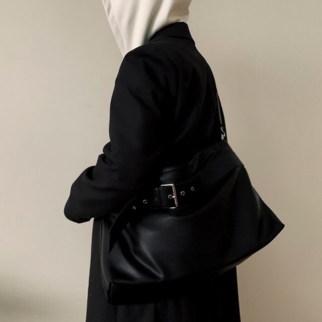 【予約販売】ショルダーバッグ メンズ バッグ カジュアル ベルト ブラック ブラウン 斜め掛け 大容量 クラシカル メッセンジャー 黒 こなれ感 お洒落 韓国 トレンド