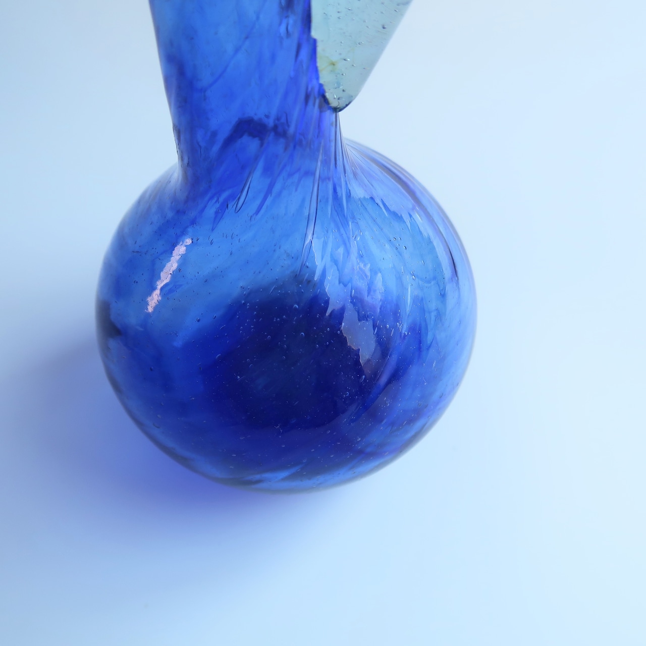 フラスコみたいな一輪挿し