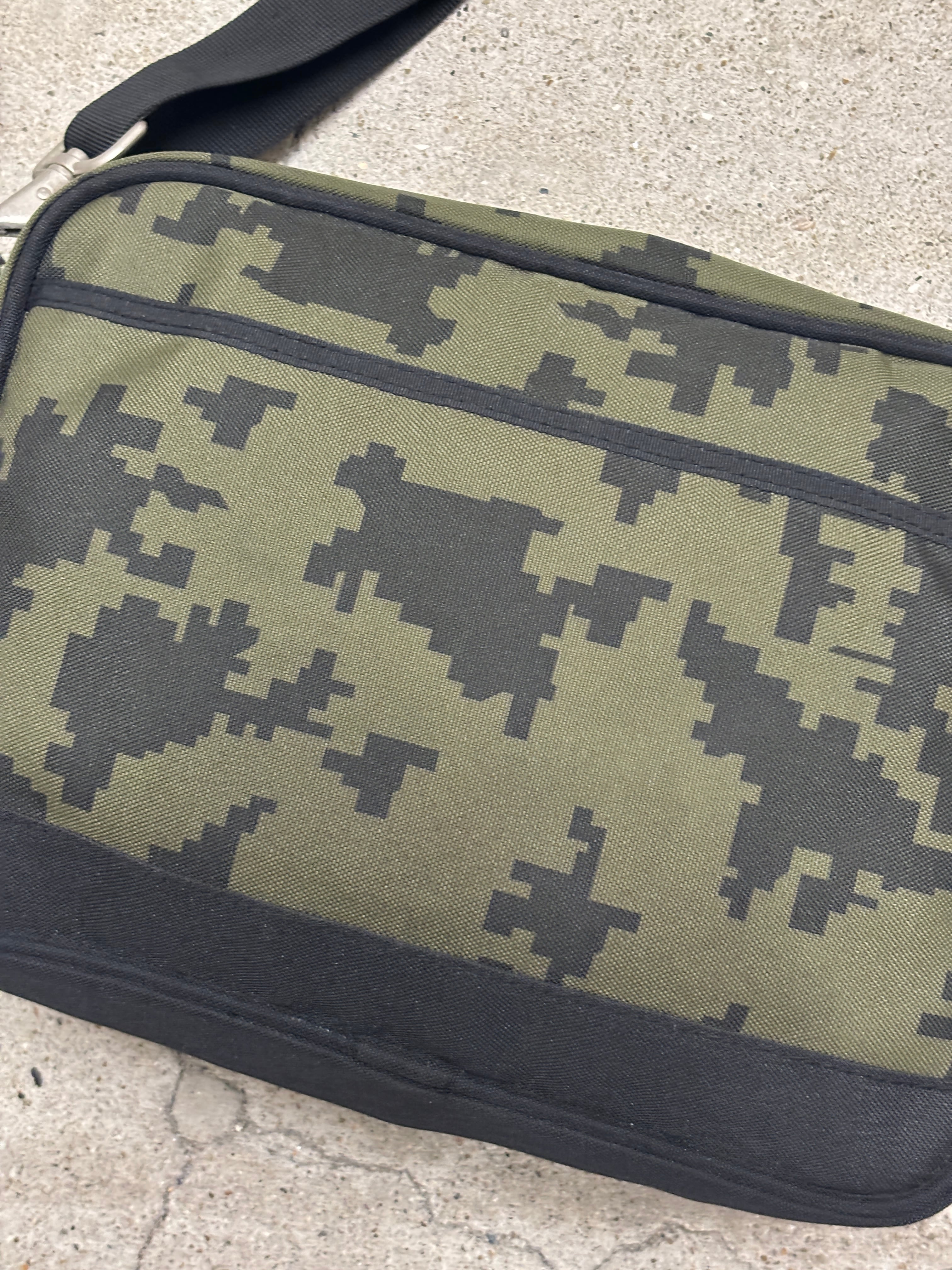 00s OLD STUSSY/Shoulder Bag/デジカモ/ショルダ－バッグ/P.G.S/カ－キ