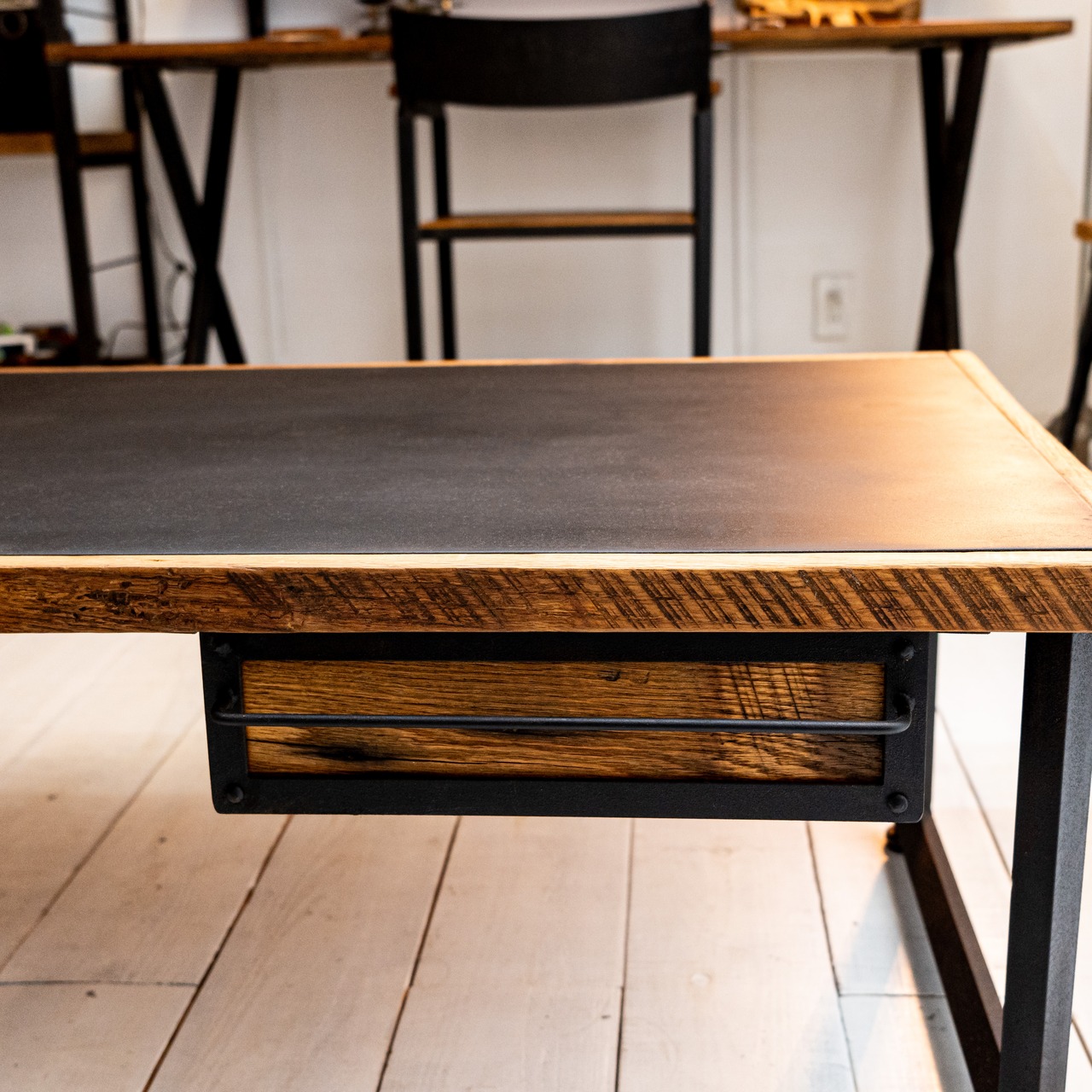 Black iron & Old oak low table DITTY