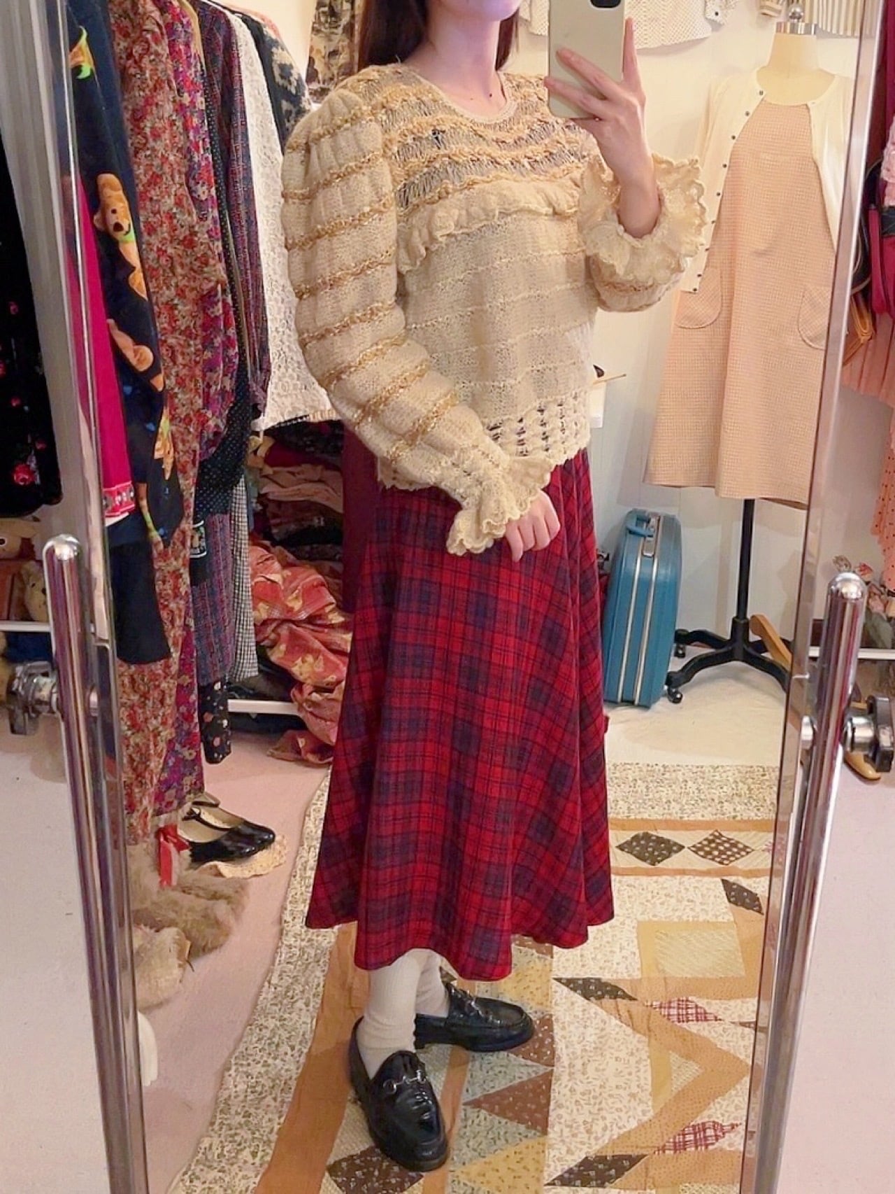 ruffle cuffs gold lame knit