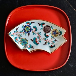 【50127】 大聖寺伊万里 扇皿 明治(1枚)/ Daishoji Imari Fan Shape plate / Meiji Era