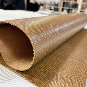 牛革　おうどいろ　リザード型押し【約23ds / 約1.1mm厚】L2G-023