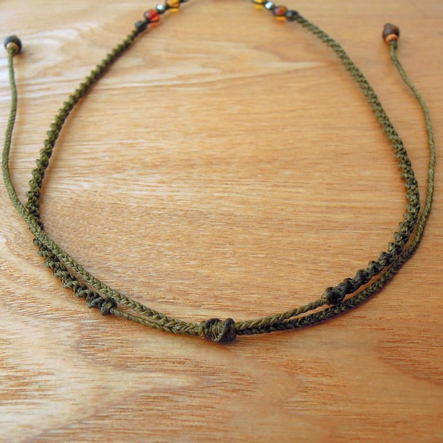 - 癒しの石 -アベンチュリン＆アンバーのマクラメネックレス - Spirit Forest -