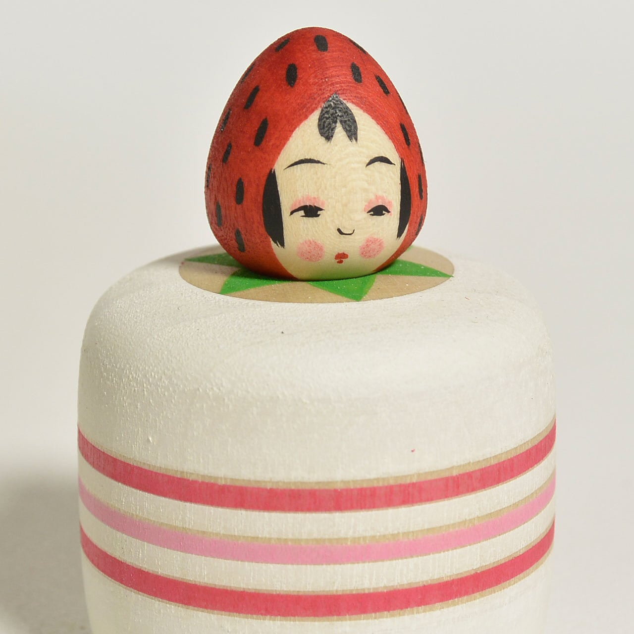 いちごケーキちゃんえじここけし 約1.5寸 約4.5cm 鈴木明 工人（作並系