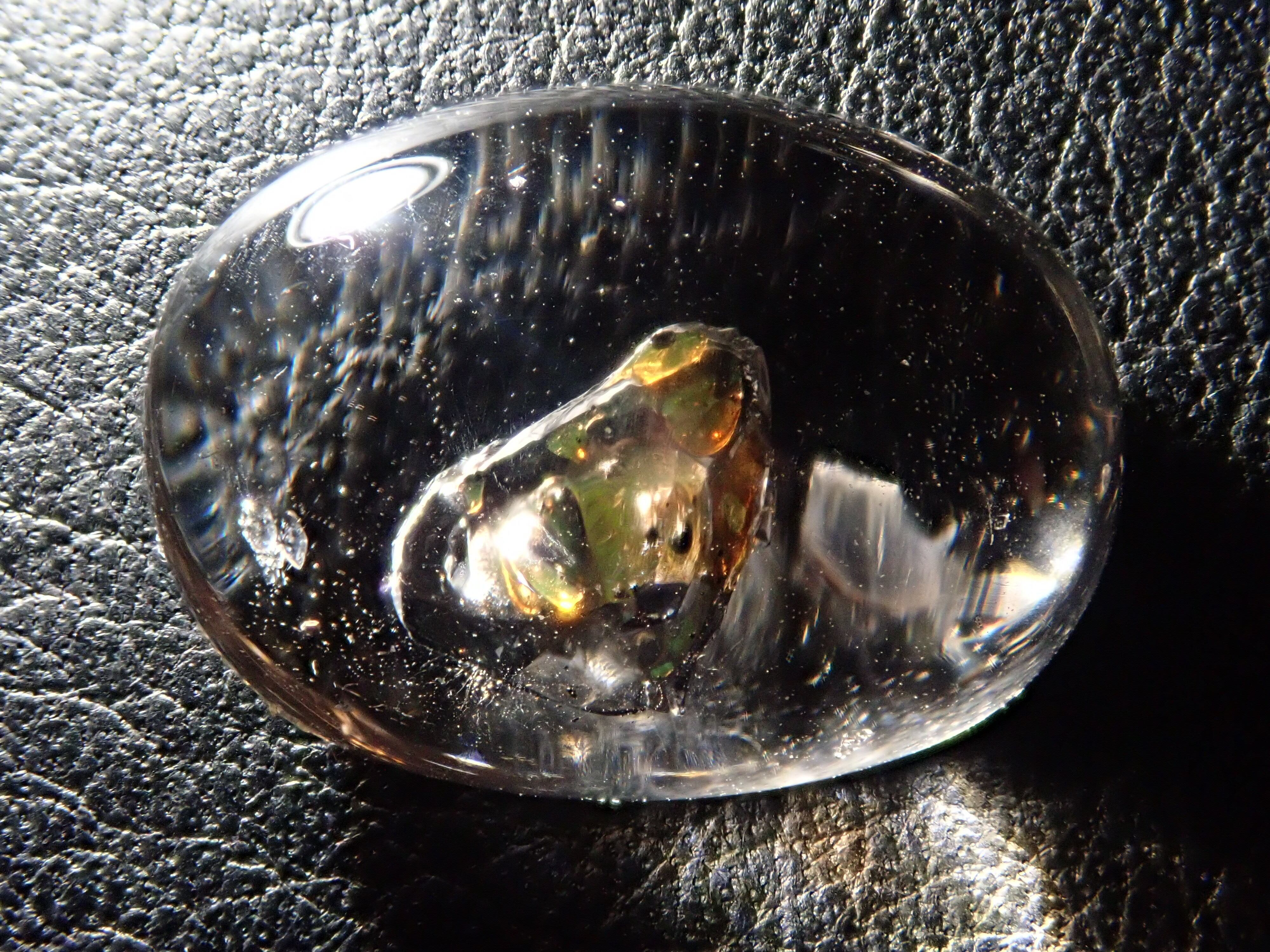 ブラジル産オイルインクォーツ 13.51ct