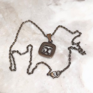 DOLCE&GABBANA metal logo pendant necklace