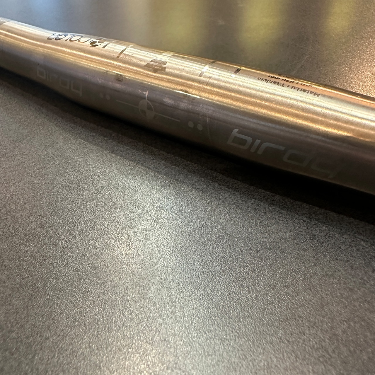 Color Plus _ Titanium Handlebar _ birdyロゴ/25.4mm