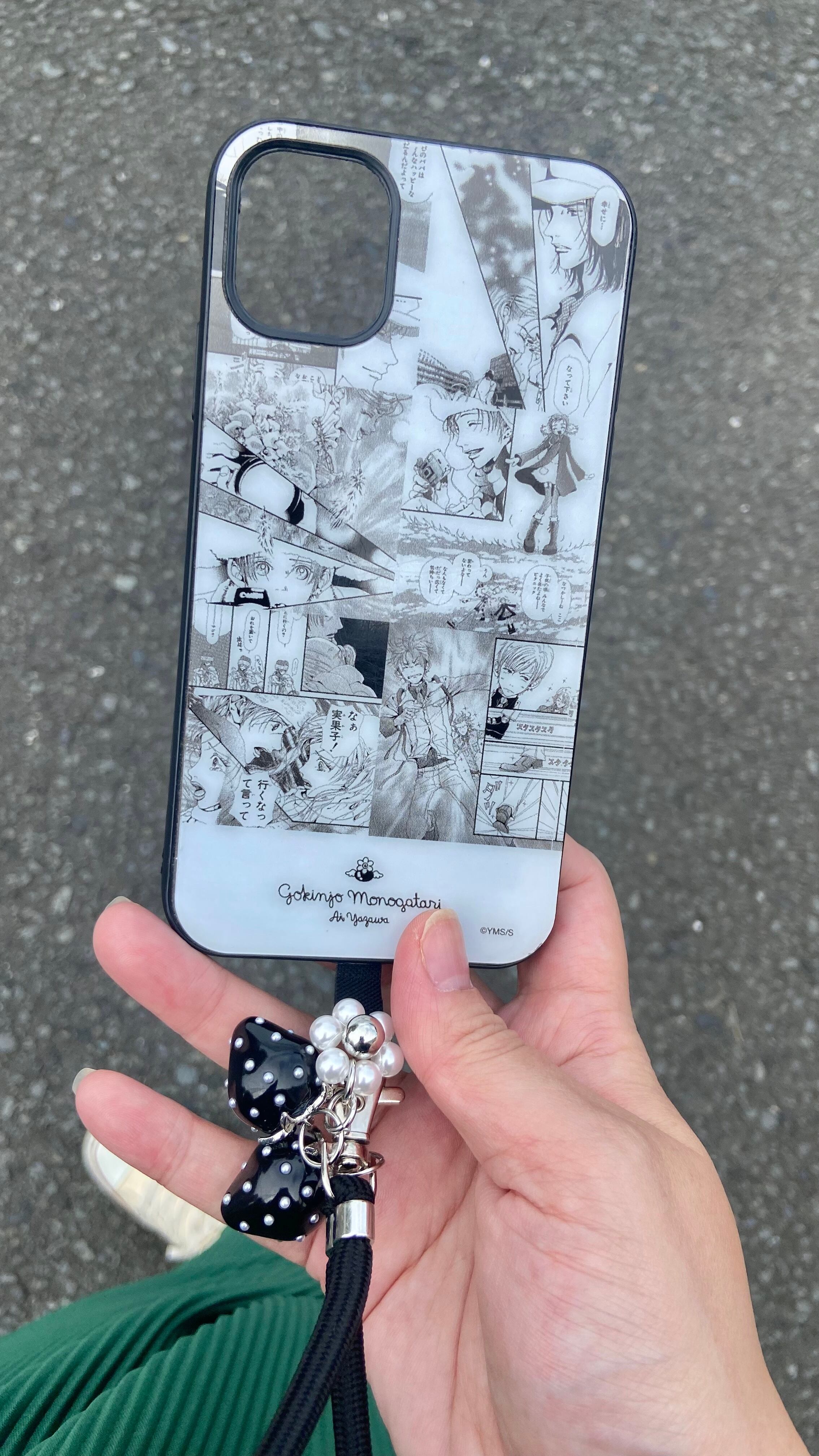 【レッド 1カン】イチゴスマホショルダー