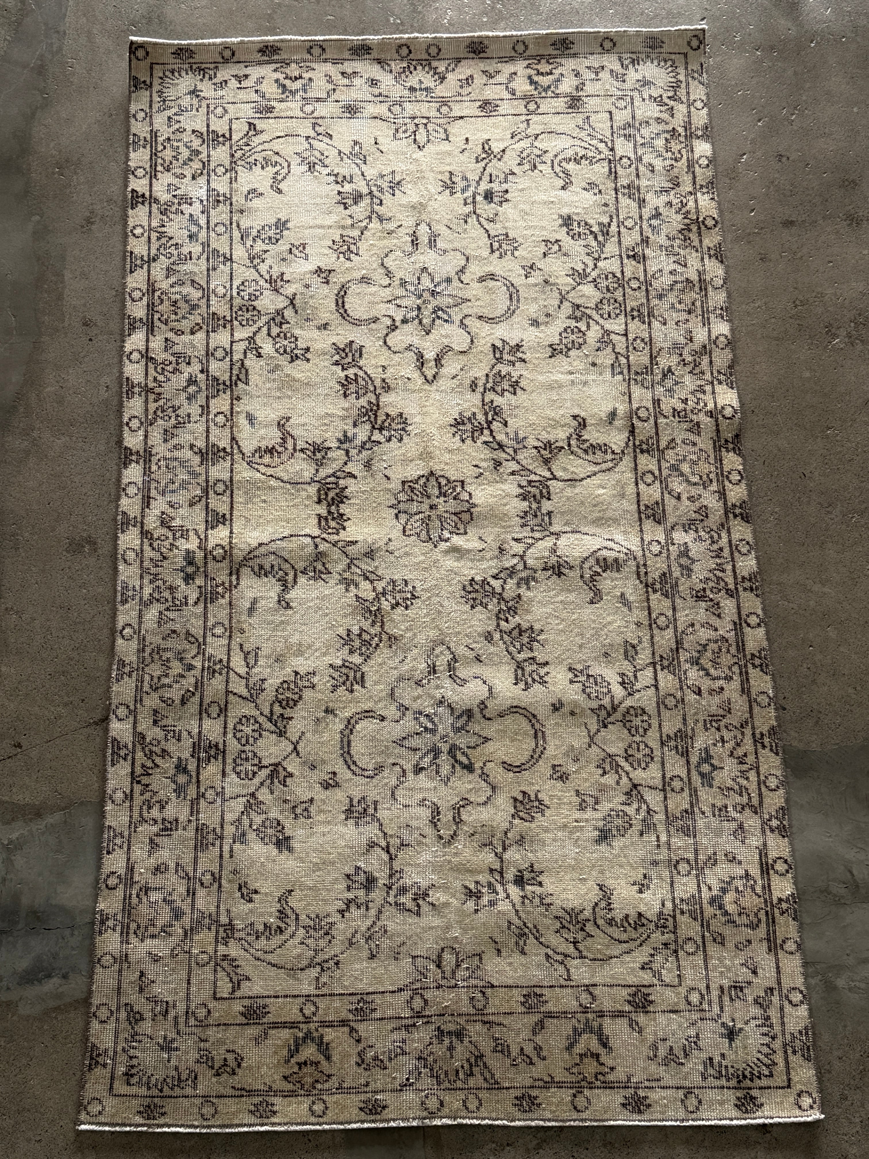 【送料込み】ヴィンテージ トルコラグ イスパルタ絨毯 112x210 TRB3926