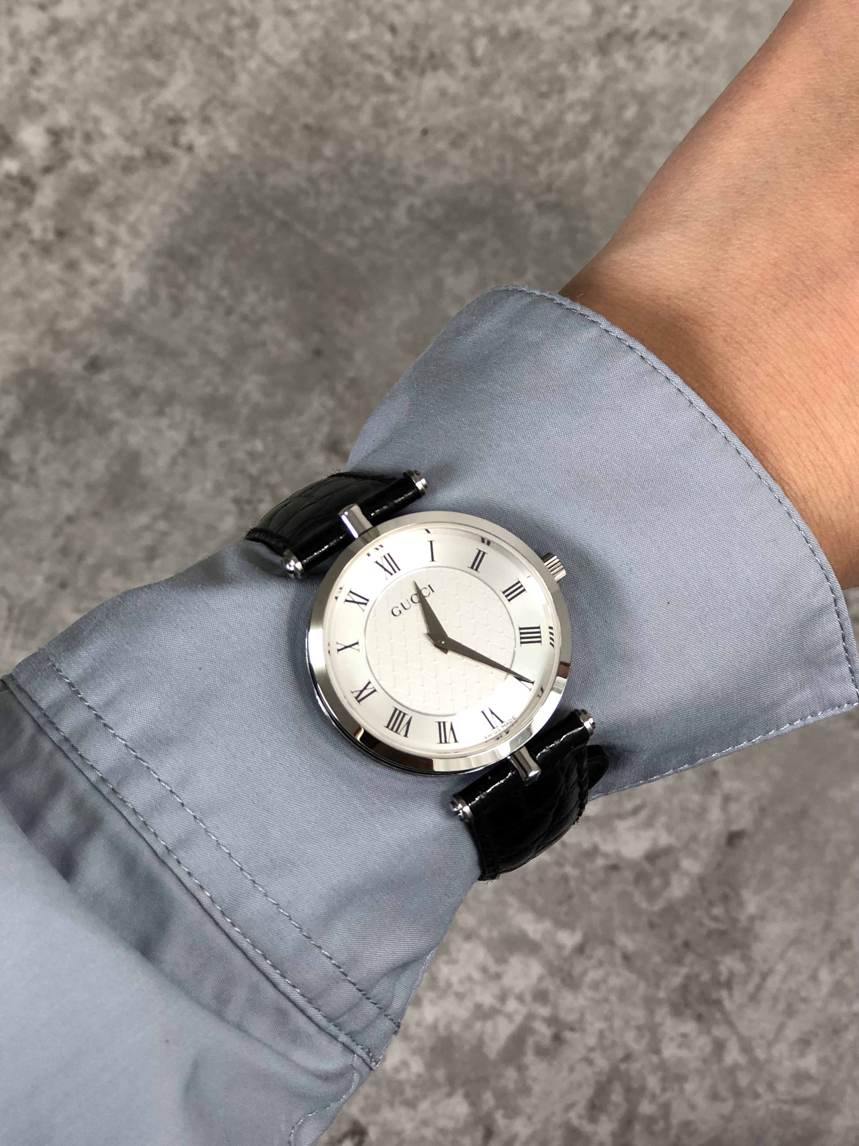 GUCCI グッチ シェリーライン 腕時計 シルバー×ブラック ローマ文字
