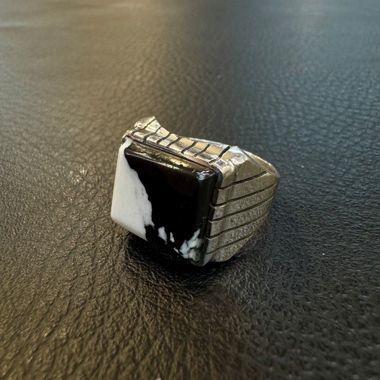 レイジャック（Ray Jack）ホワイトバッファローリング 16号 - 1