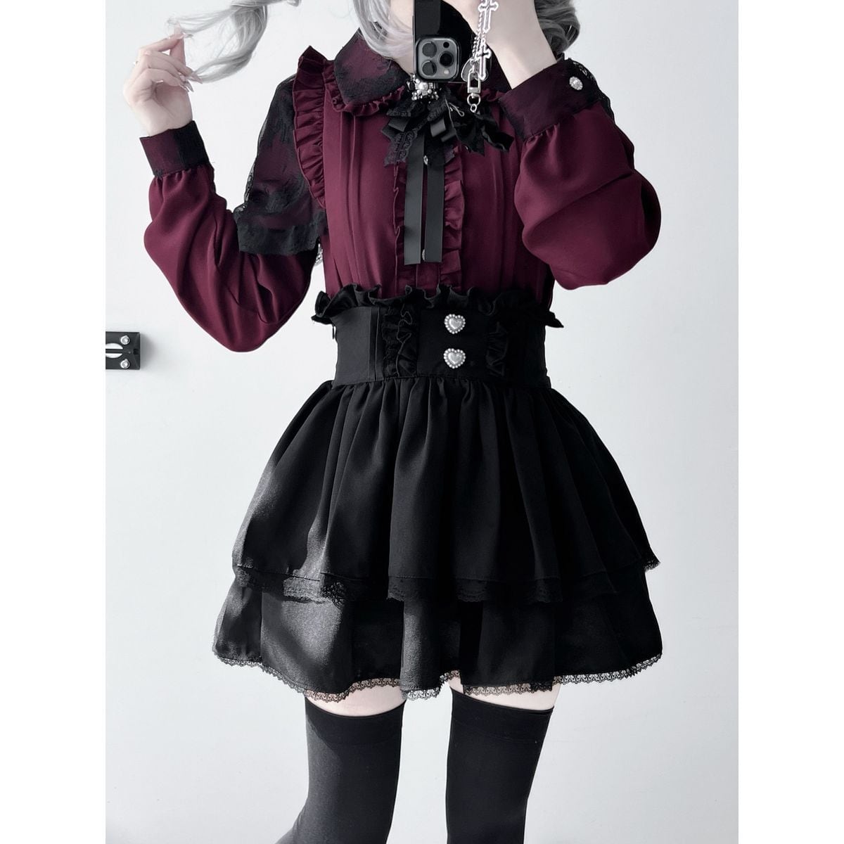 地雷系ショルダーレースティアードスカートセット：ブラウス