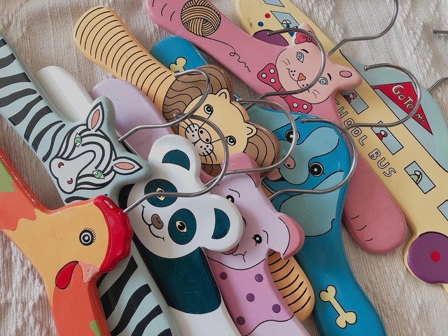 AMERICA 2000’s kidorable animal kids hanger