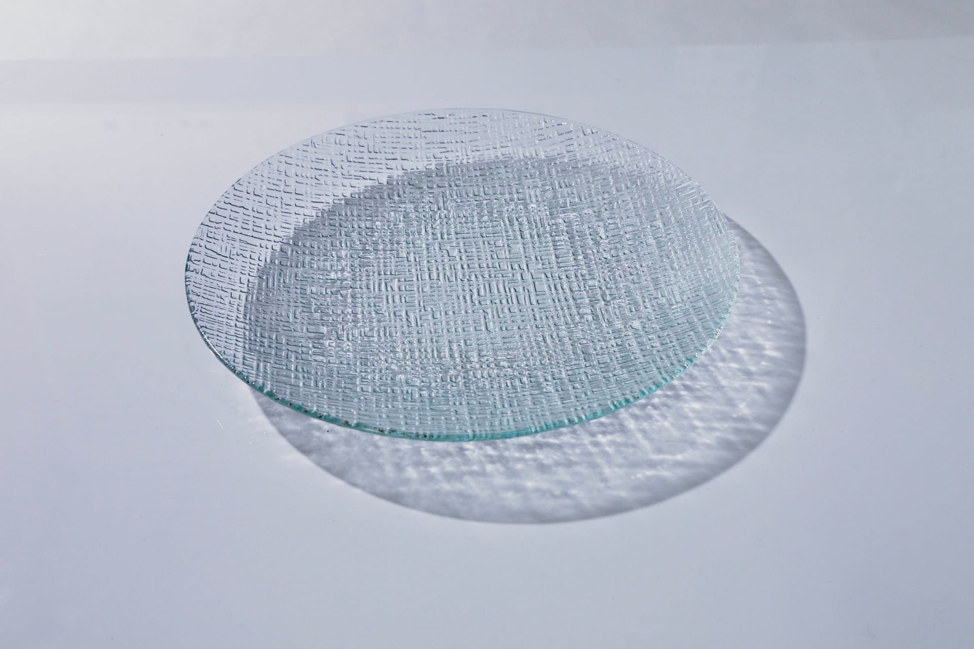 昭和型板ガラス「ており」　皿　円形　大（Φ180mm）