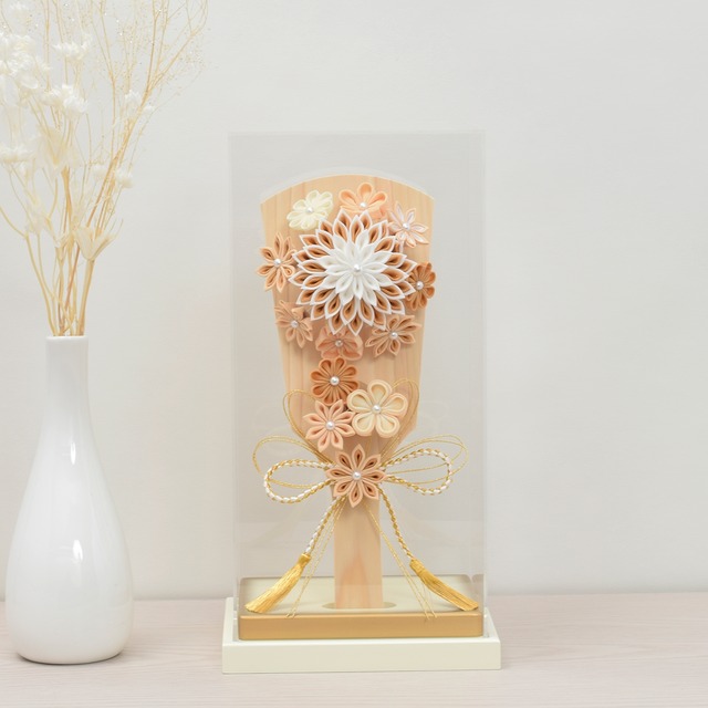 羽子板飾り 【淡栗】｜おしゃれ｜モダン｜今どき｜コンパクト｜スタイリッシュ｜つまみ細工｜正絹