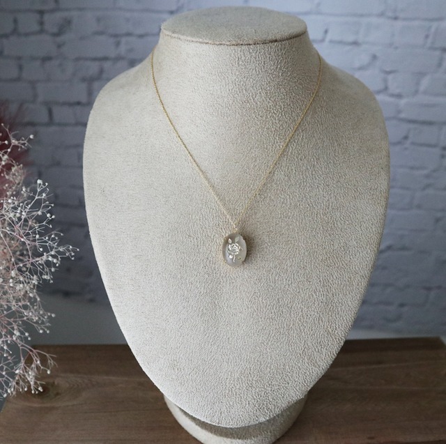 西ドイツヴィンテージ！薔薇のフロストネックレス　金アレ対応