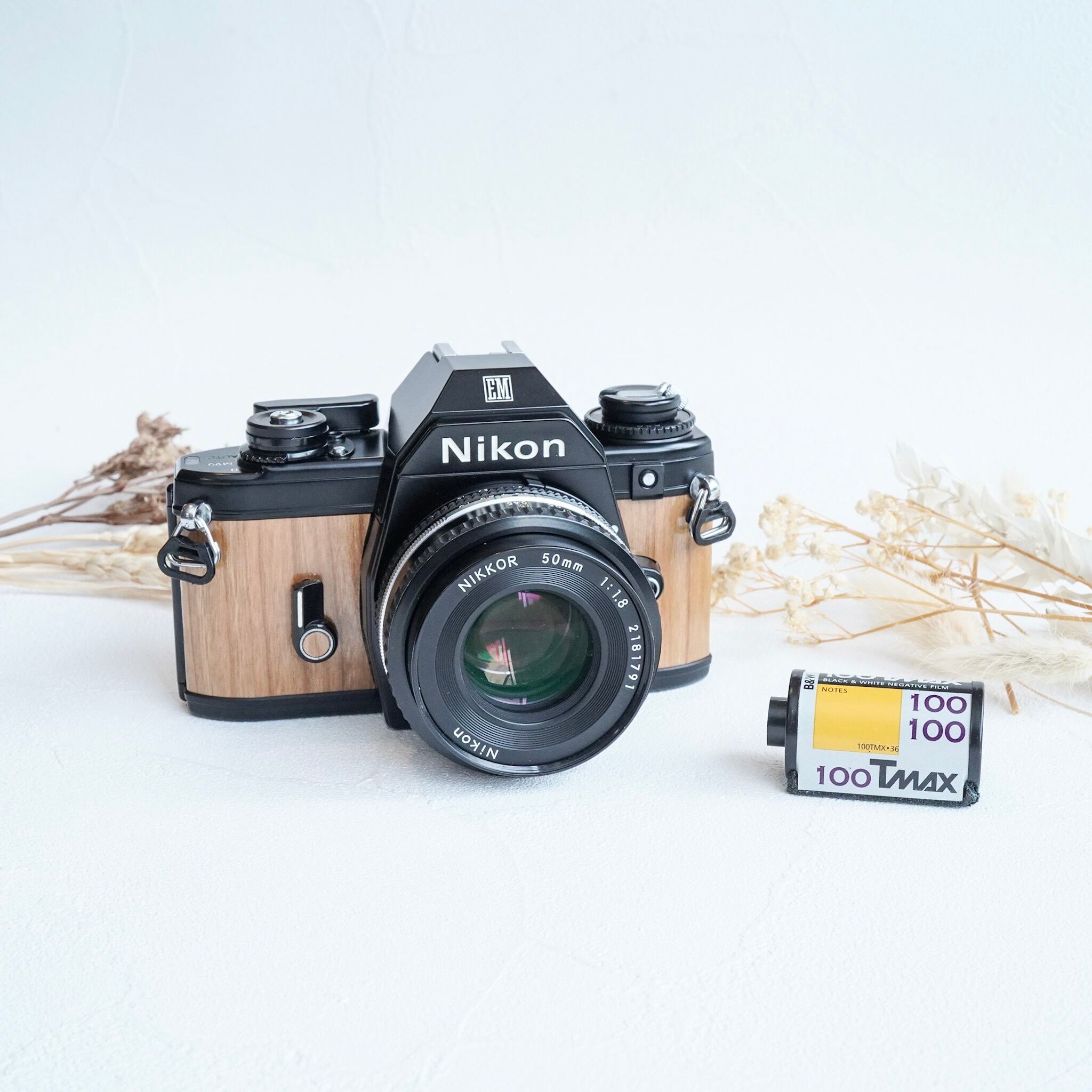 American Cherry アメリカンチェリー Nikon EM | Macha Cameras