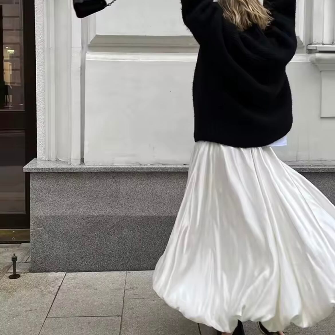 gloss satin ballon skirt
