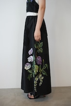 vintage lace skirt side bouquet