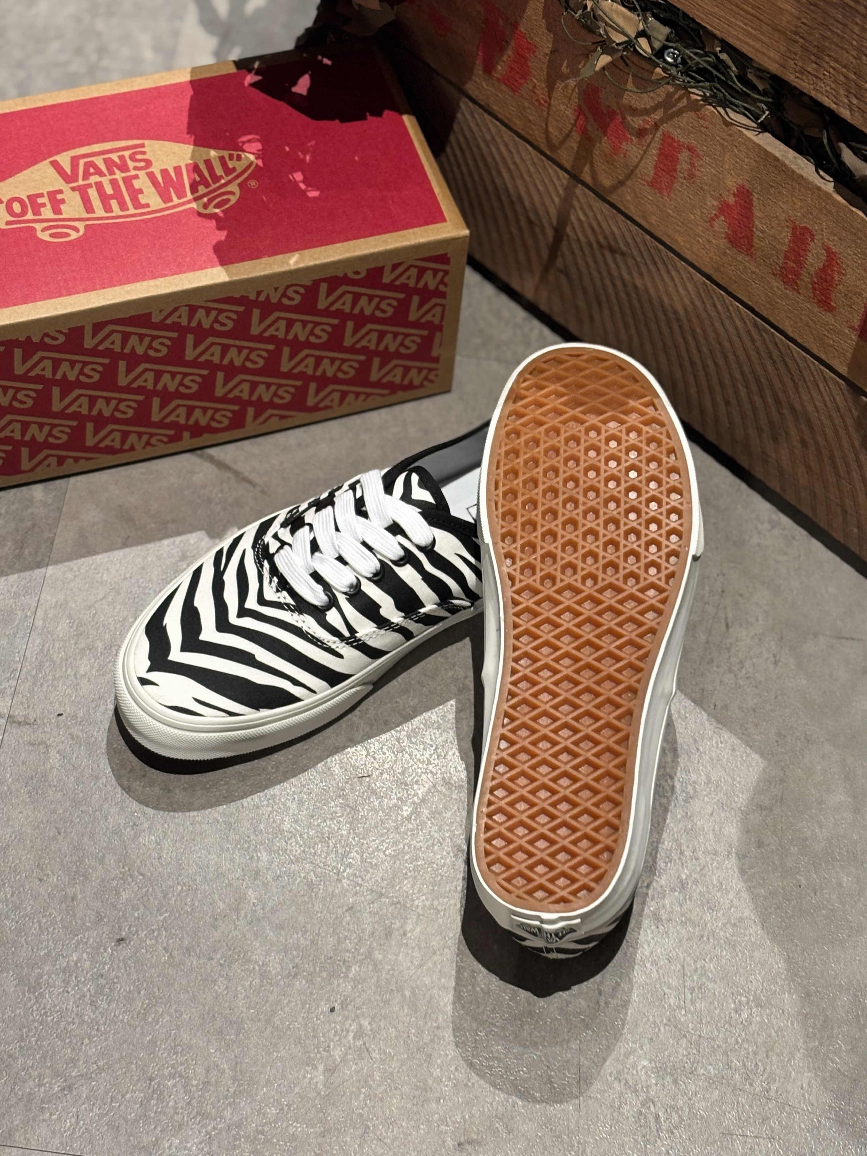 VANS Authentic ANIMALIER ZEBRA / ヴァンズ オーセンティック ゼブラ