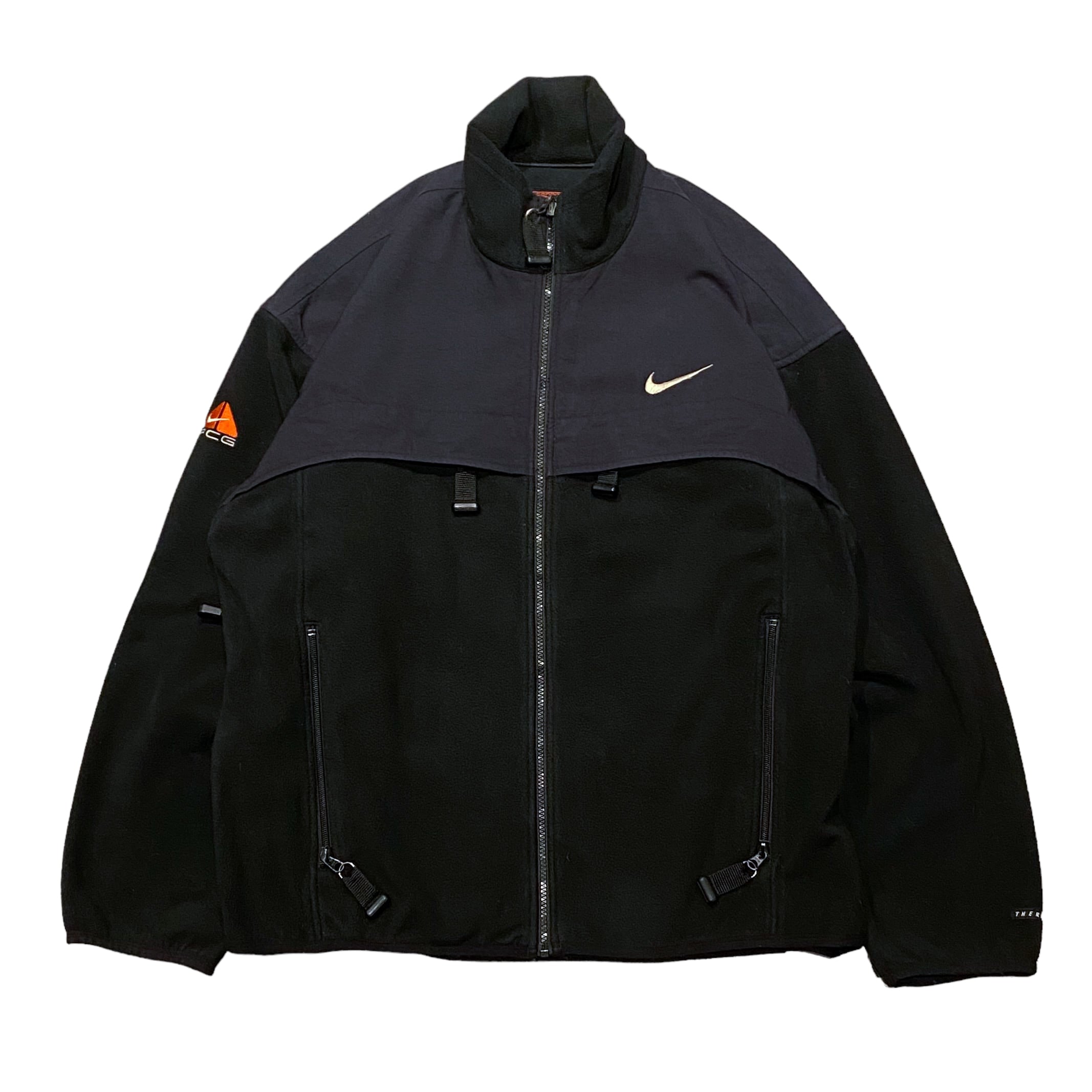 今回オススメの一つですNIKE  ACG  フリース