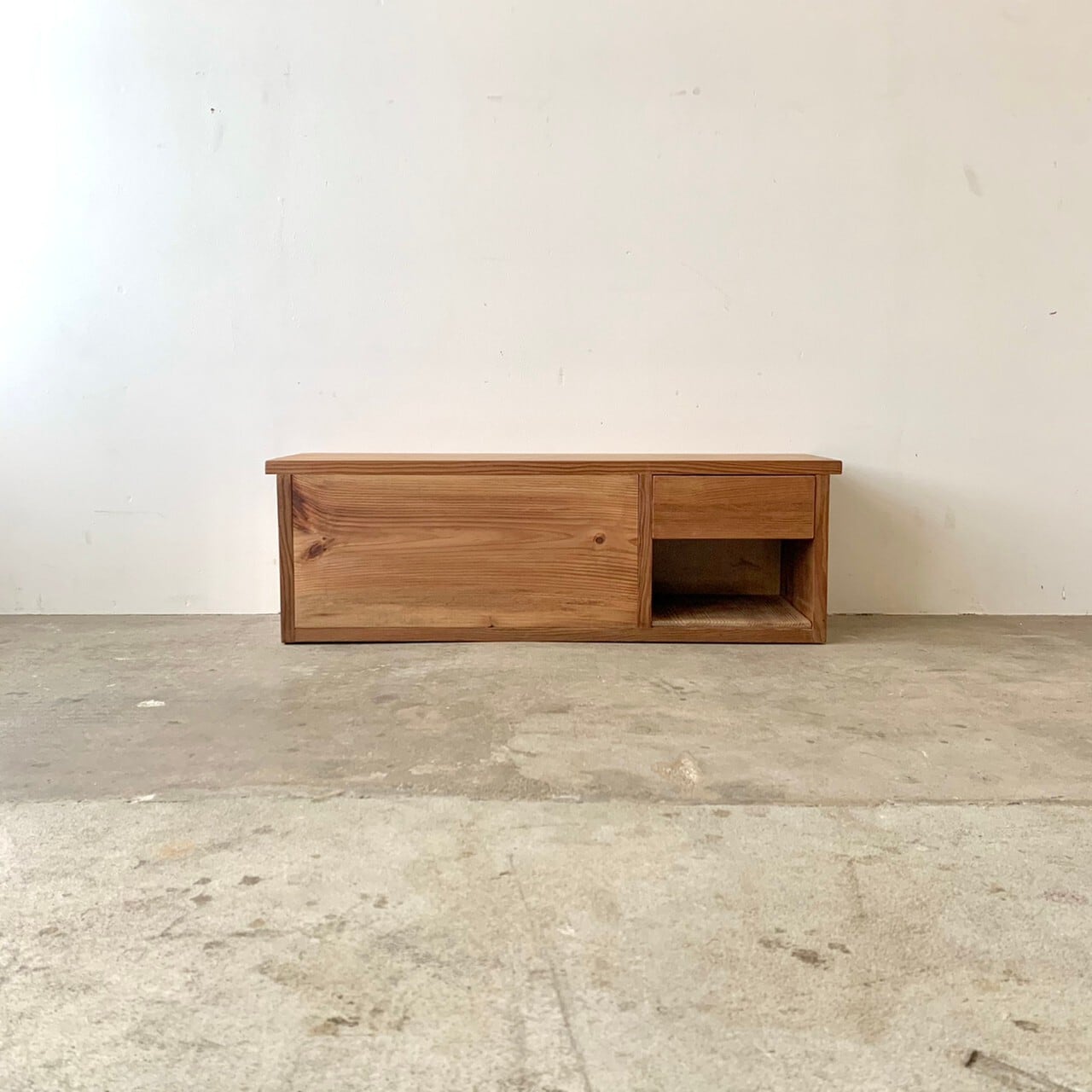 引き出し付きの棚　古道具