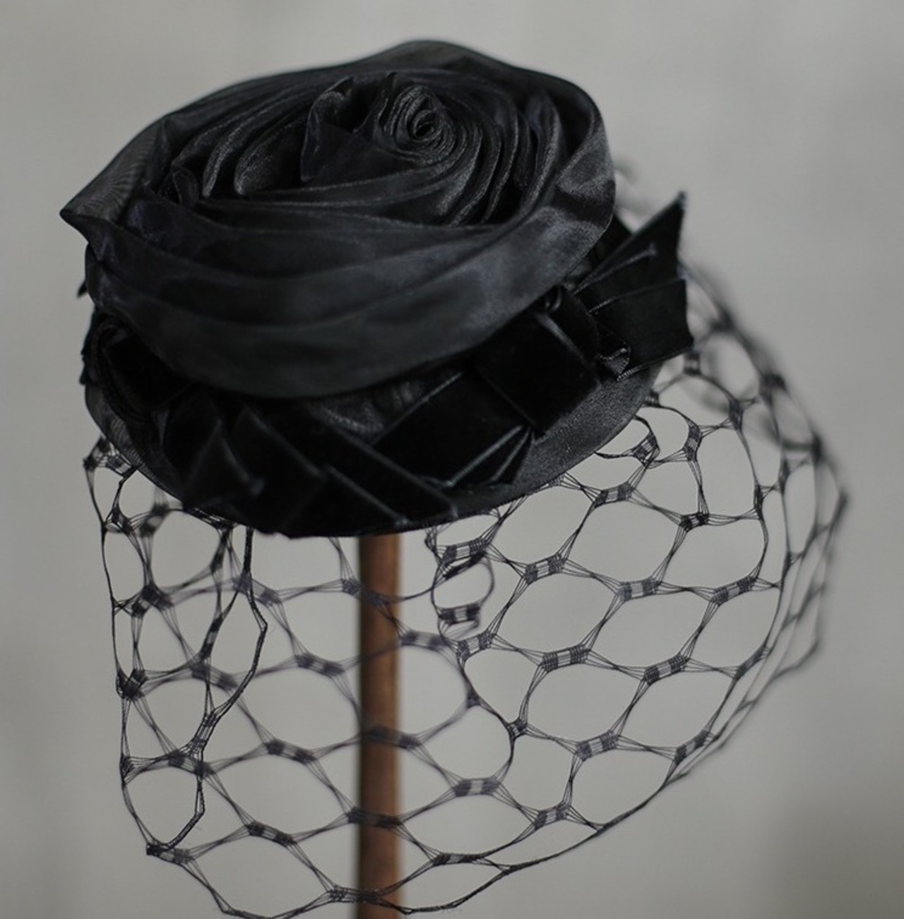 薔薇の精霊〜可憐なバラのヘッドドレス〜M21104