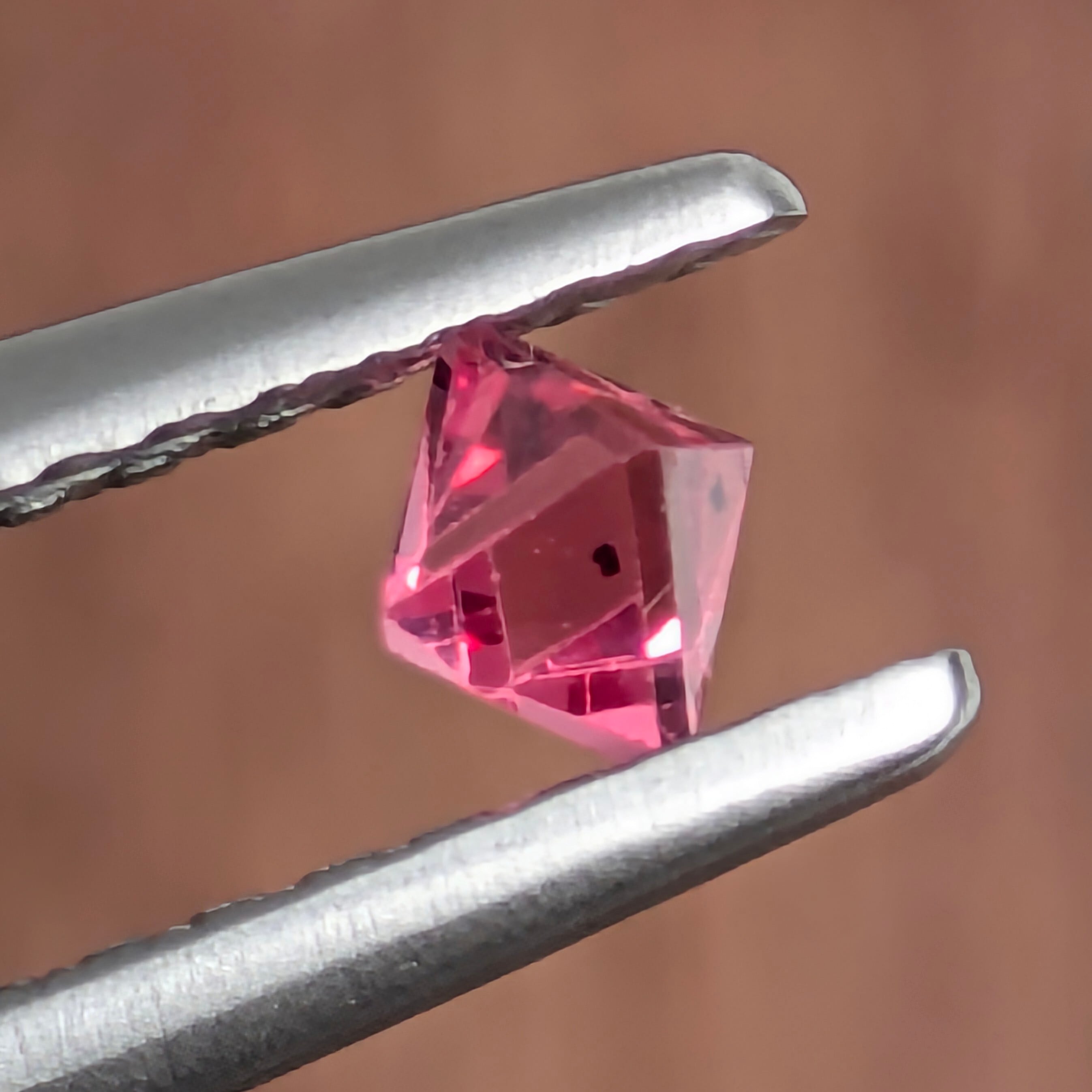 スピネル原石 ミャンマー・モゴック産 【0.15ct】 PRO208151 | Gem's