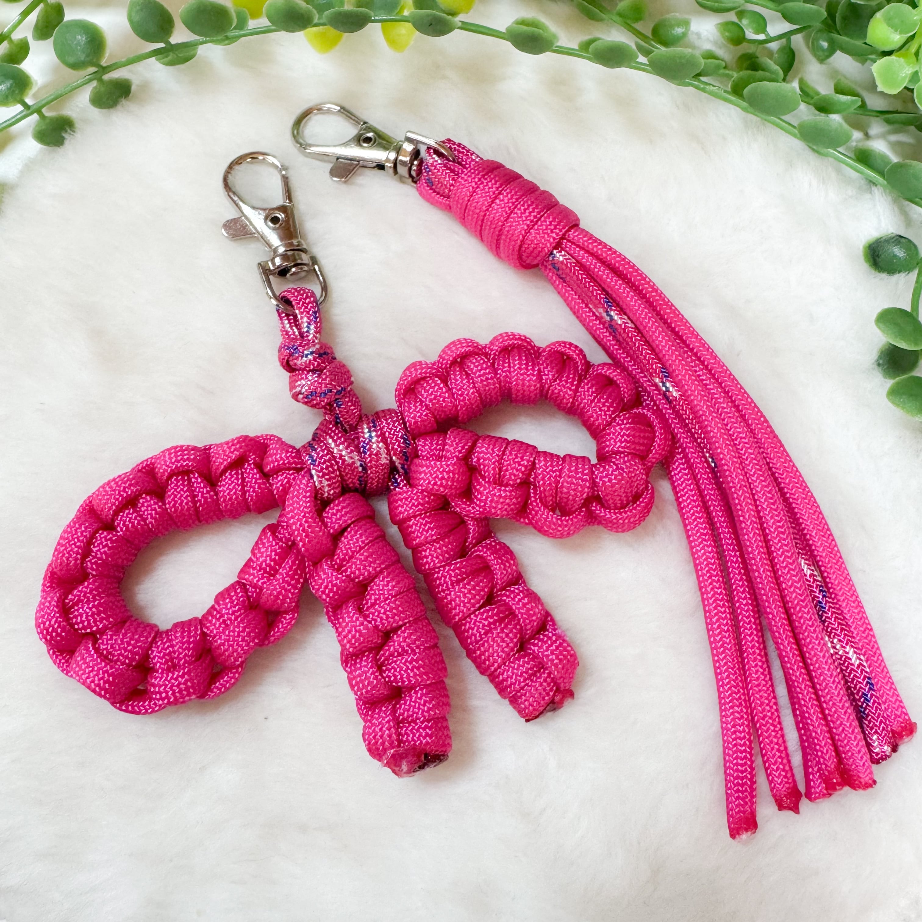 パラコード リボン キーホルダー ハンドメイド スマホストラップ | tie