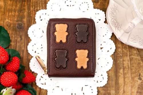 くまちゃんブラウニーマルチミニ財布（本革製）／お菓子な革小物