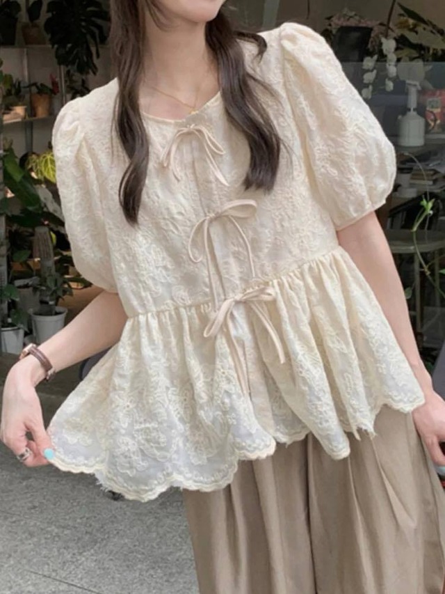 ふんわりレースで気取らず可愛い♡ フロントリボンレースブラウス リボン レース 大人かわいい シアー ナチュラル カジュアル 清楚 上品 体型カバー 大きいサイズ 韓国 CH10664