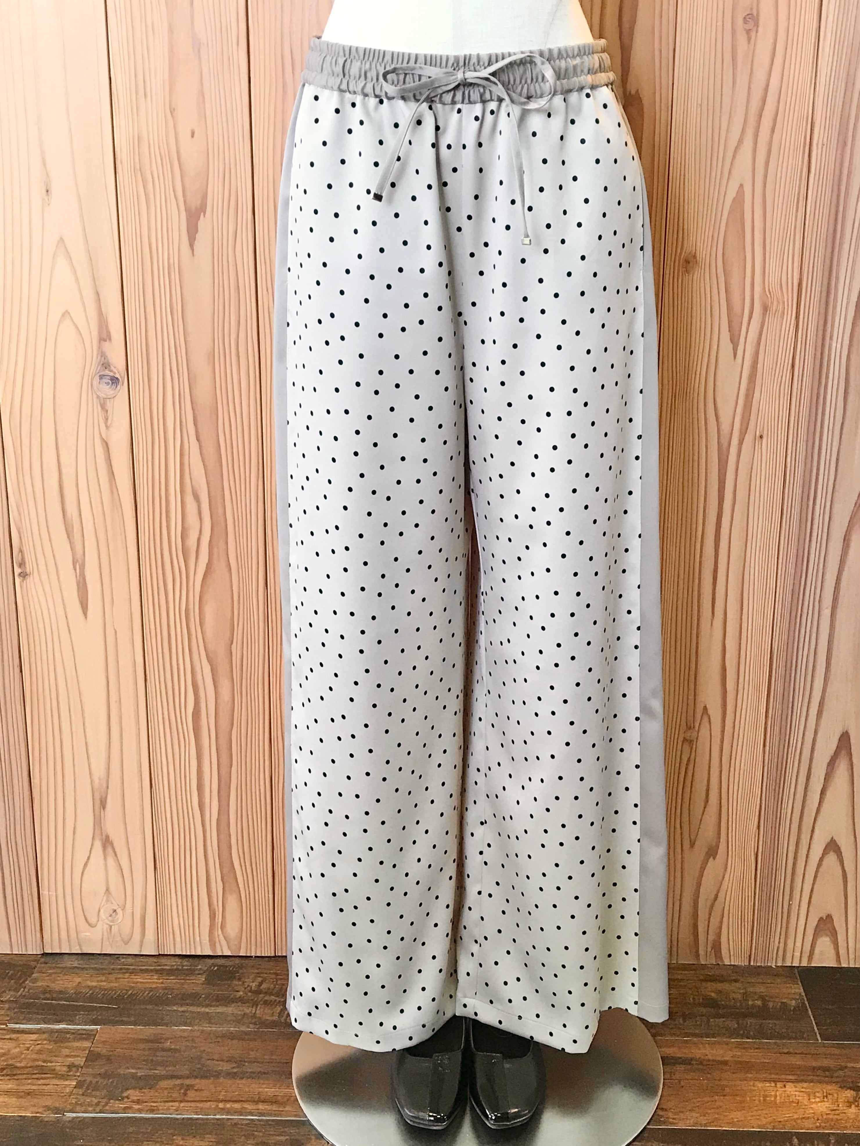 【trois】マットストレッチサテンドットパンツ